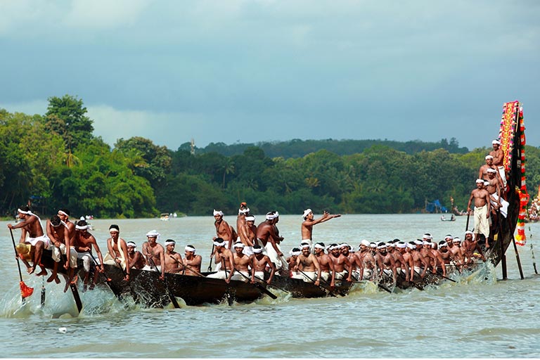 Snake Boat Race12